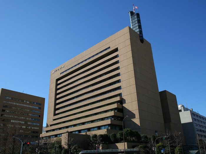 朝日新聞のコラムが、ドイツの「国家元帥ゲーリング」を安倍首相に重ねて批判を展開。