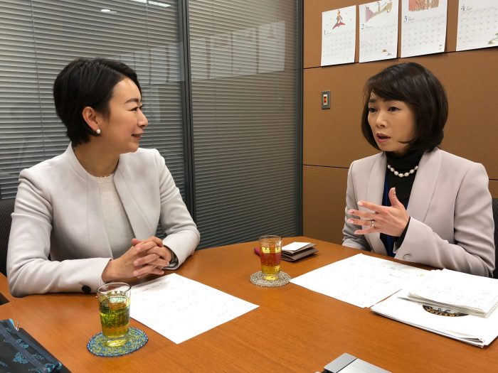 山尾しおり